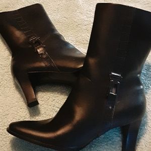 Massini Evelyn Ankle Boots